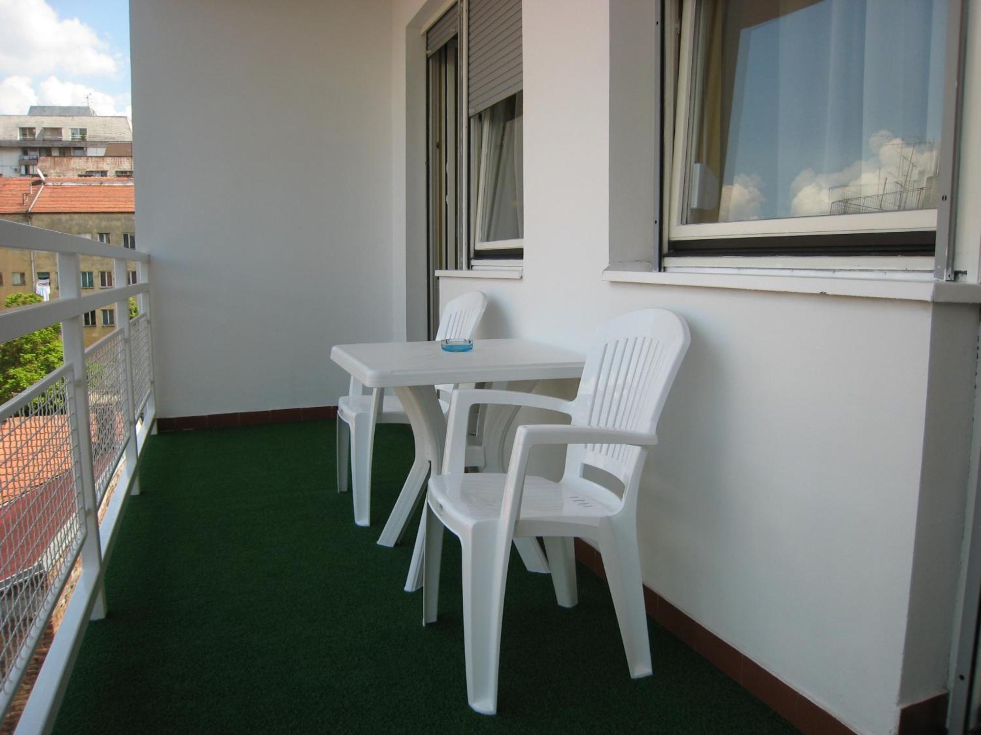 בלגרד Spirit Hostel And Apartments מראה חיצוני תמונה
